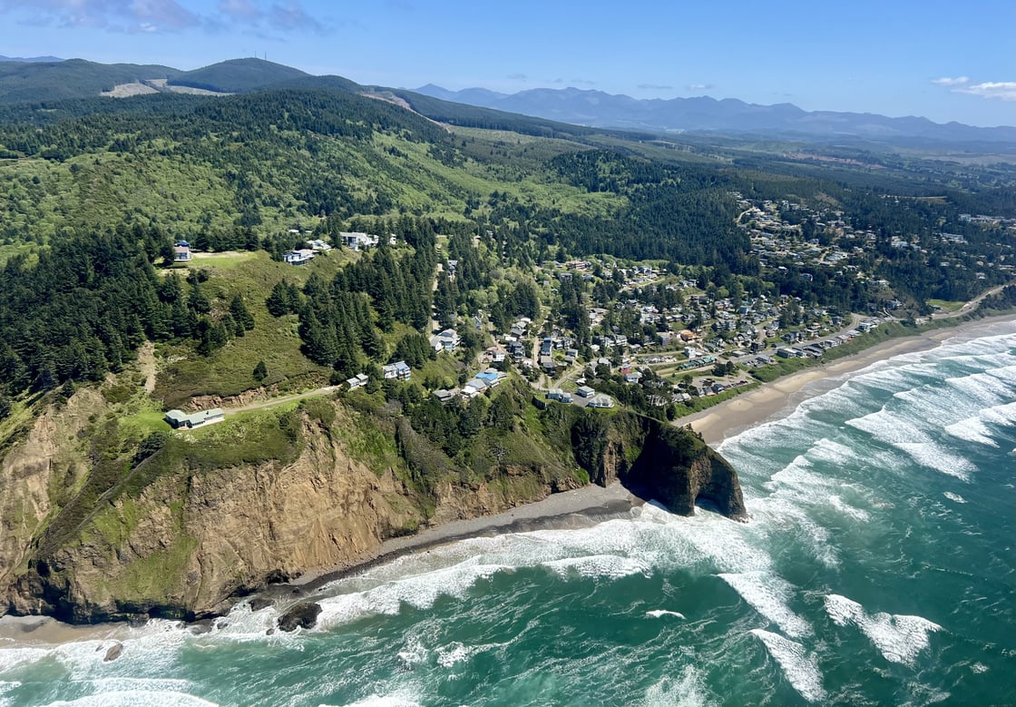 aerial view of Oceanside and Tunnel Beach