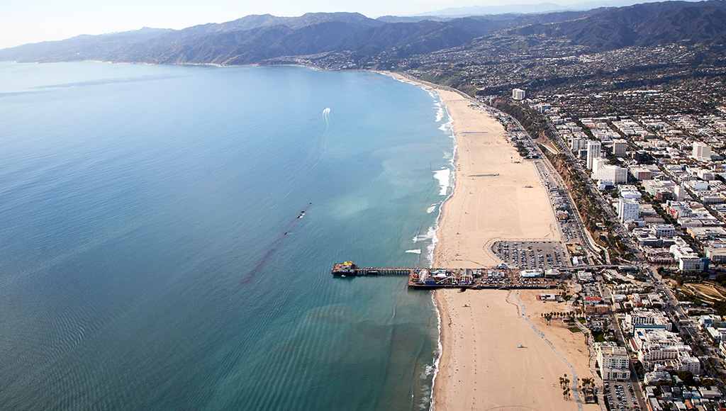 Arial photo of Santa Monica Beach with the pier 