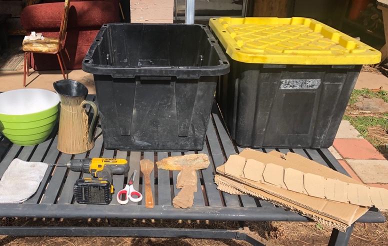 Simple Garbage Can Worm Bins