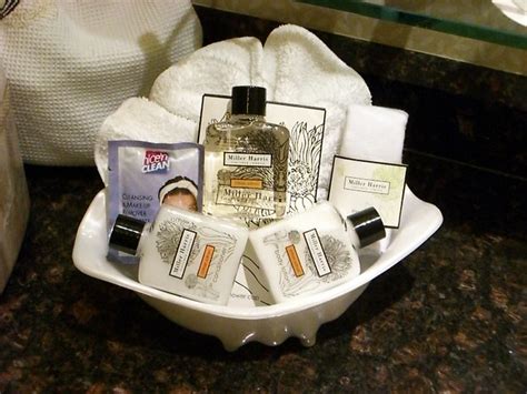 Toiletry basket | Flickr - Photo Sharing!